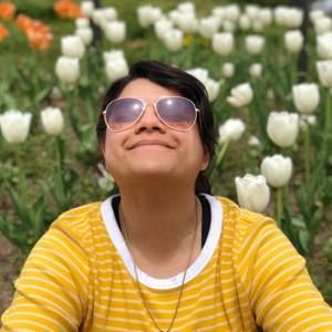 Meet your Posher, Leonela